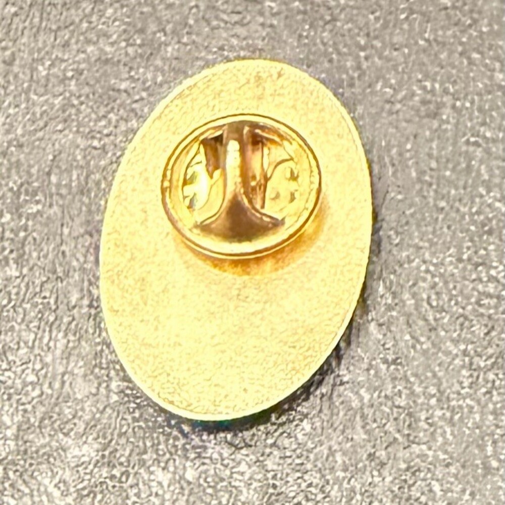 Vintage Oval Guardian Angel Cherub Cameo Style Lapel Pin Tie Tack Gold Tone - Picture 3 of 3
